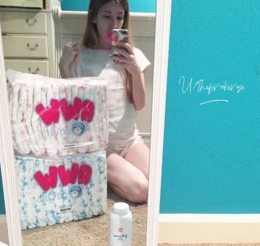 Hi daddy. What do you think of my diaper stack?🩷