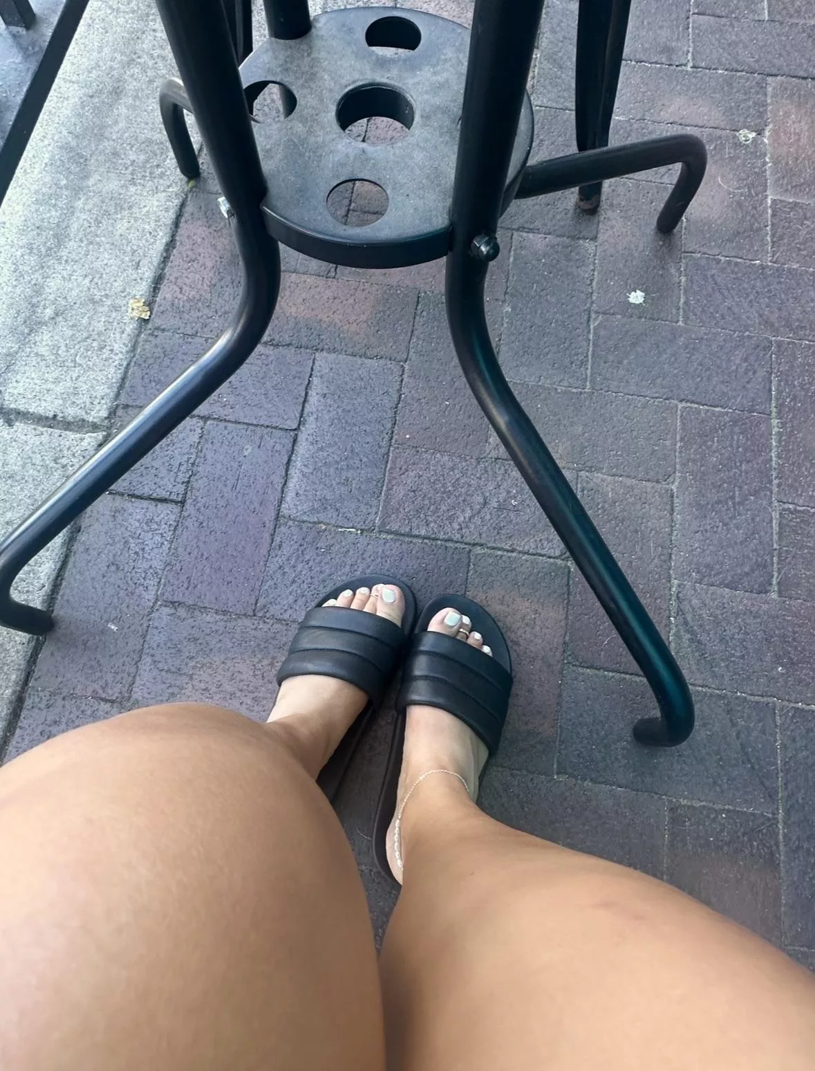 If you were my waiter, would I catch you looking down?