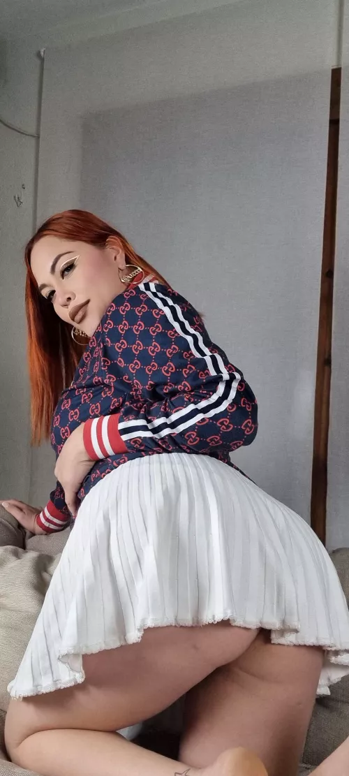 Im such a naughty school girl, I did not wear shorts underneath my skirt