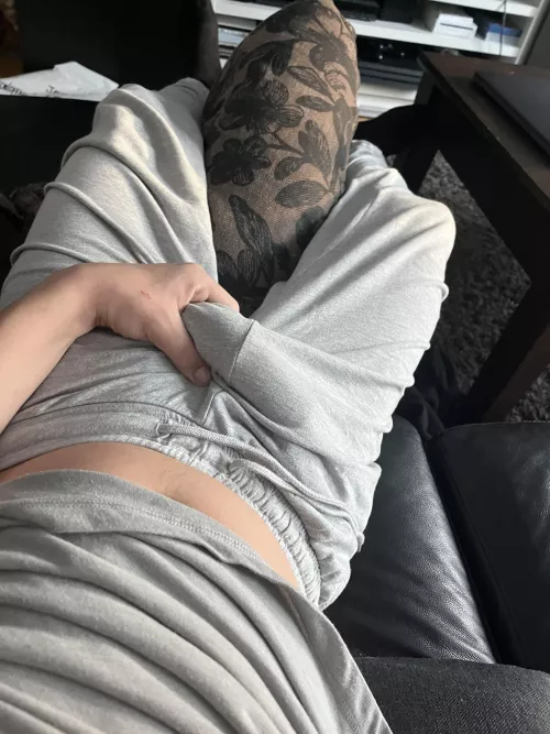 Is there anyone else who loves wearing no underwear