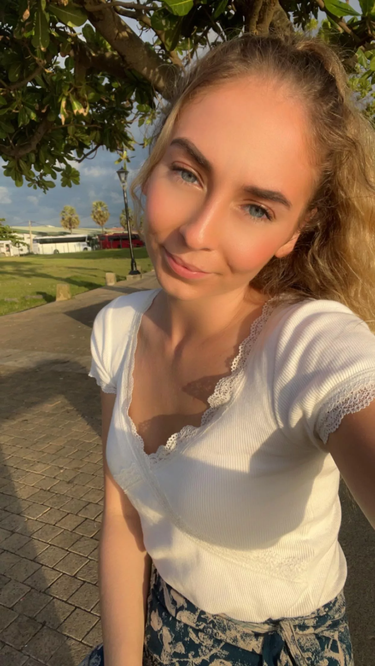 IUTR. Tropic whispers, new embrace, Sun-kissed dreams in a foreign space. F (and over 18) x