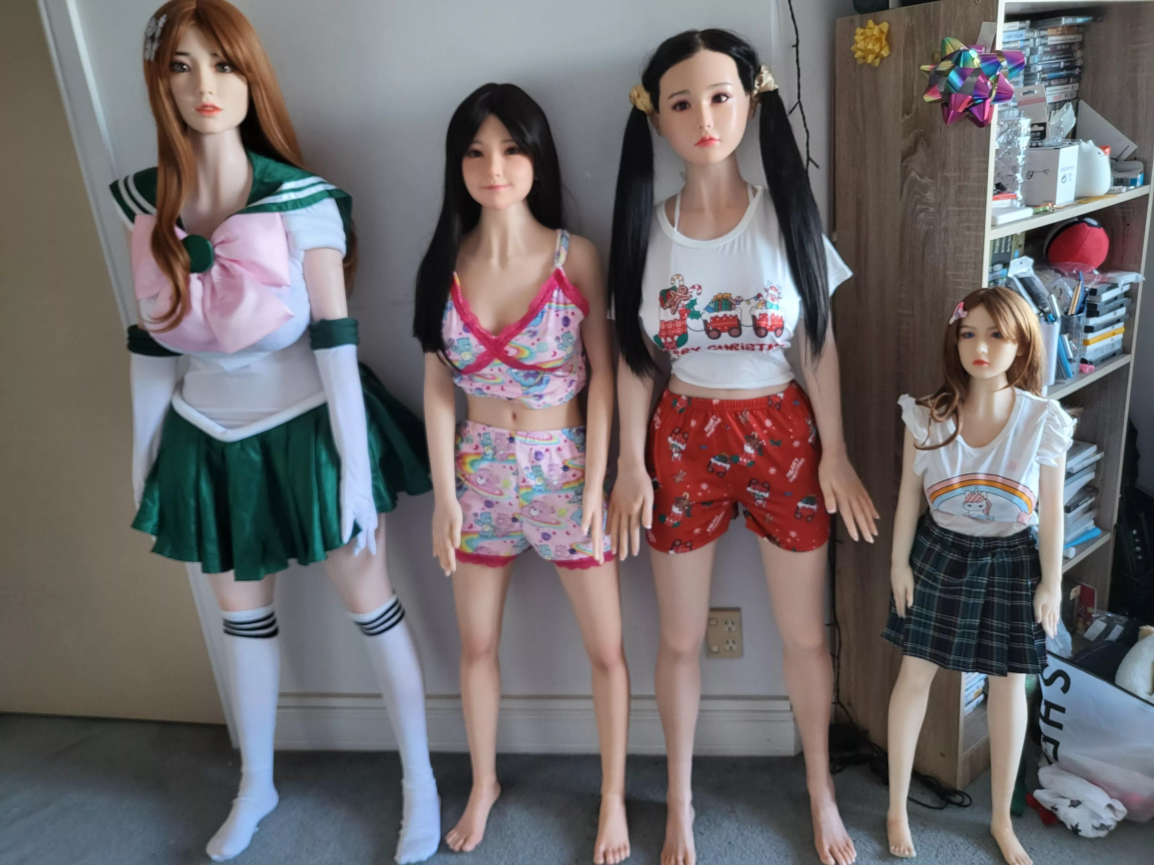 Just a couple of Silicone gals hanging out....