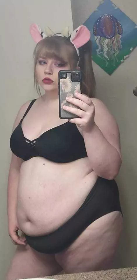 Leave a 💜 if you want my nudes in your Dms