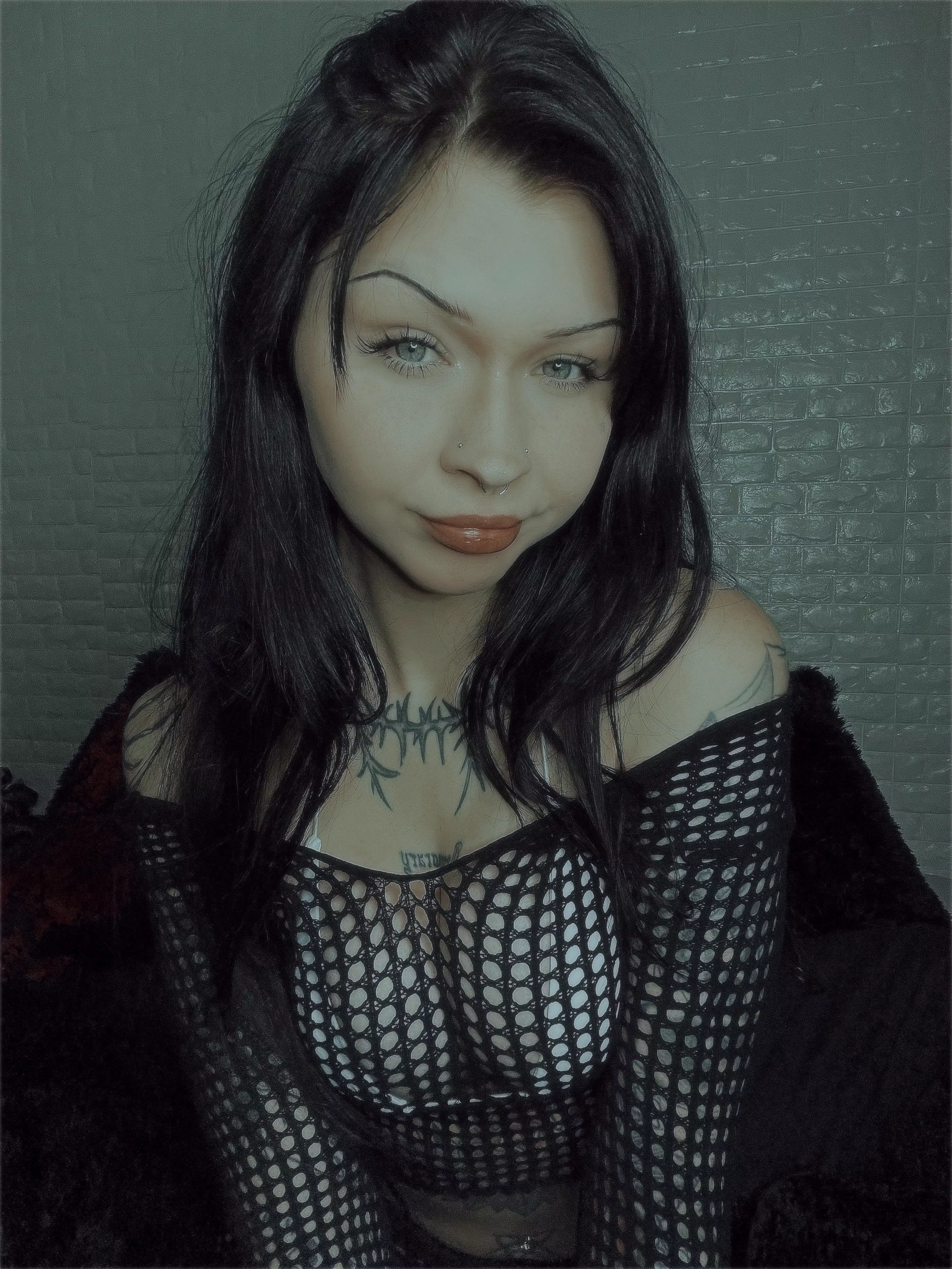 need someone to pound my young pussy