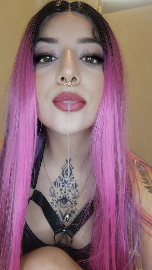 Open your mouth for mommy. [found]