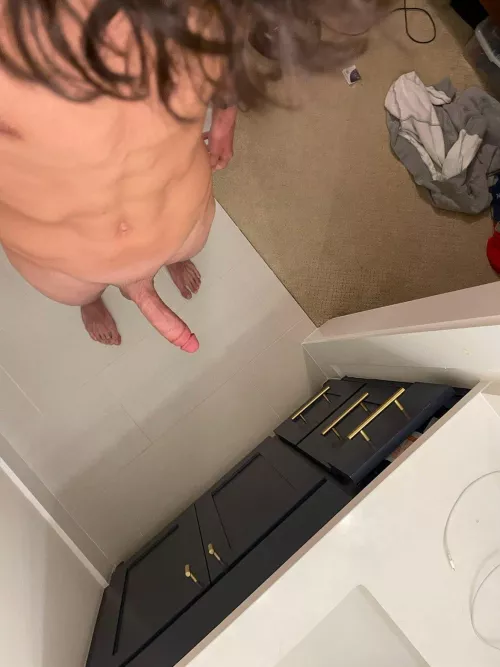 Super horny, let’s chat