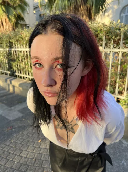 This shirt unbuttoned so easily, look at that🥵