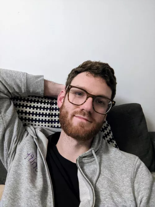 Tired but good morning! Say it back ;)