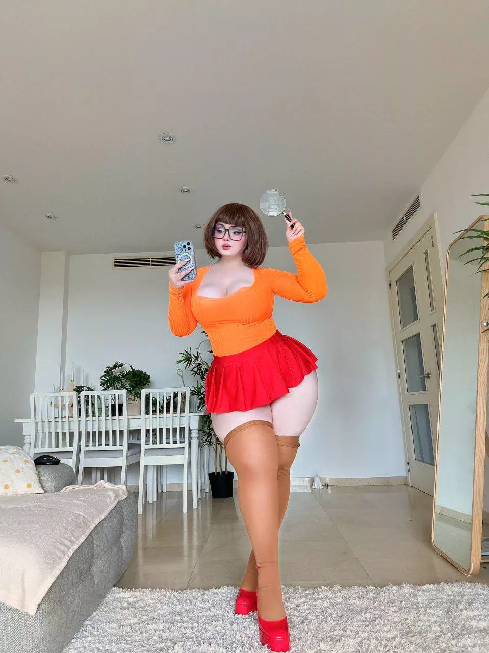 Velma Dinkley (Scooby Doo) by Bunnie_wifey