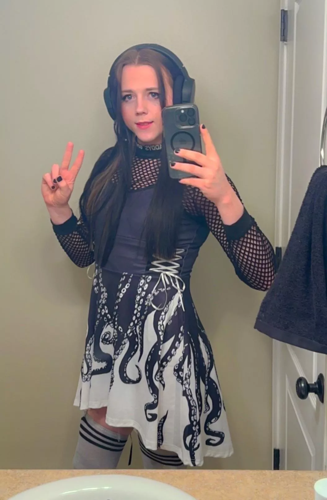 What do we think of the outfit