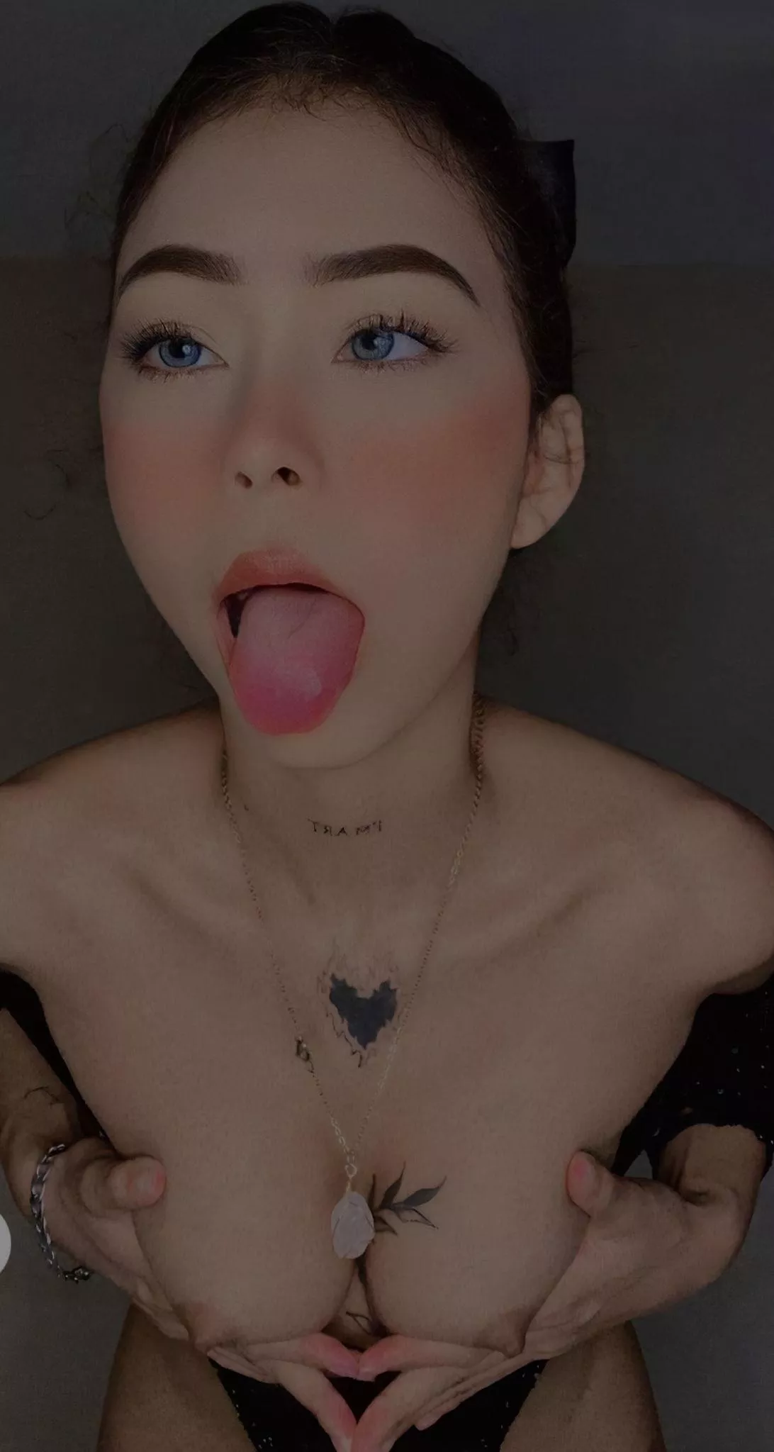 What do you call a girl who sucks off friends?