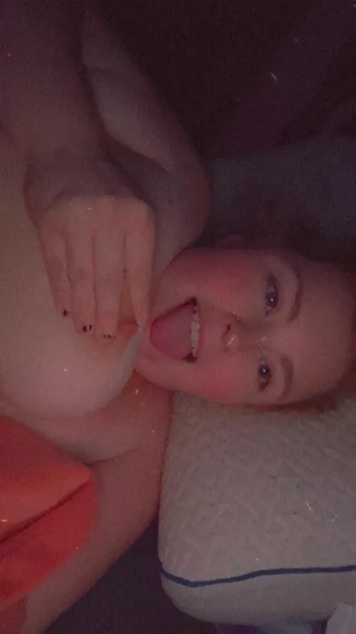 What’s up everyone 😅😂