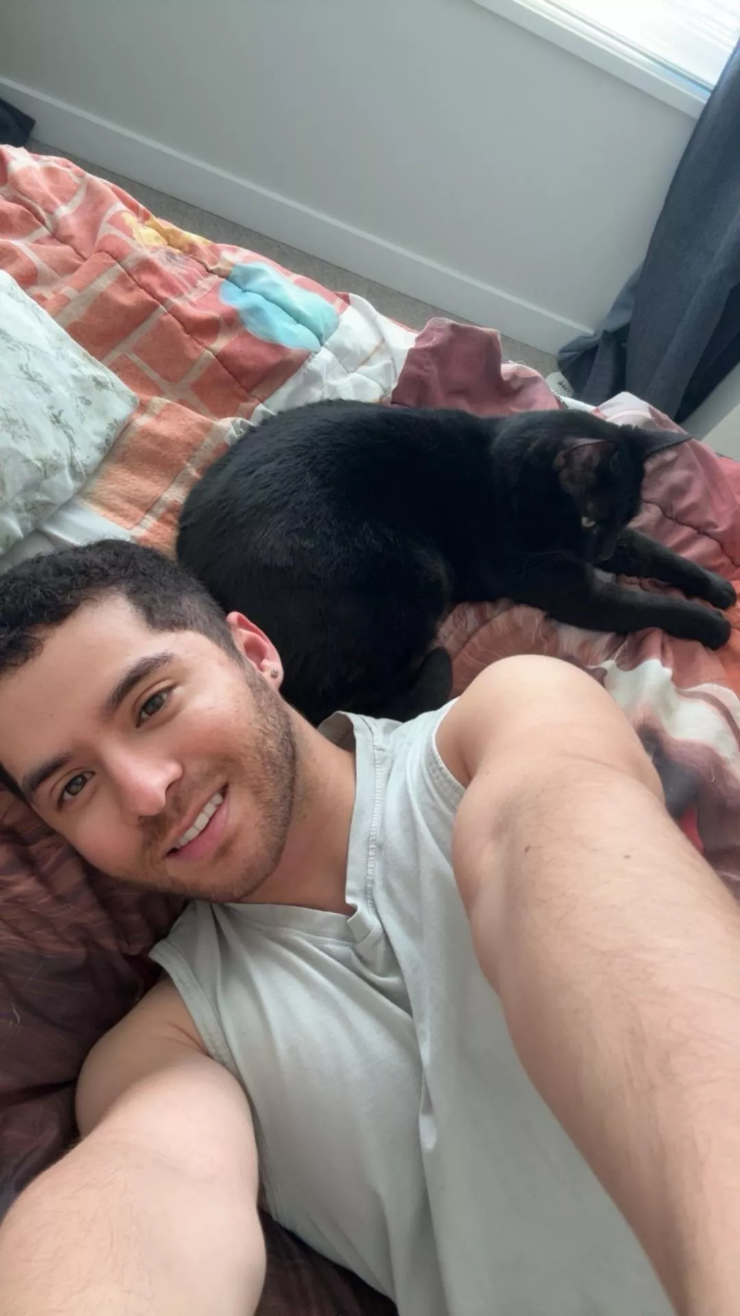 Who else has a cat? 🐈‍⬛🥰