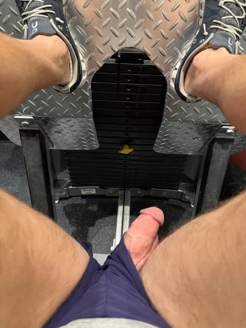 Who likes to wear short shorts at the gym?