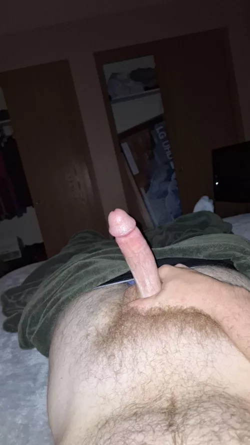 18 Looking for hairy jerk bros. Add my snap Nj_2180