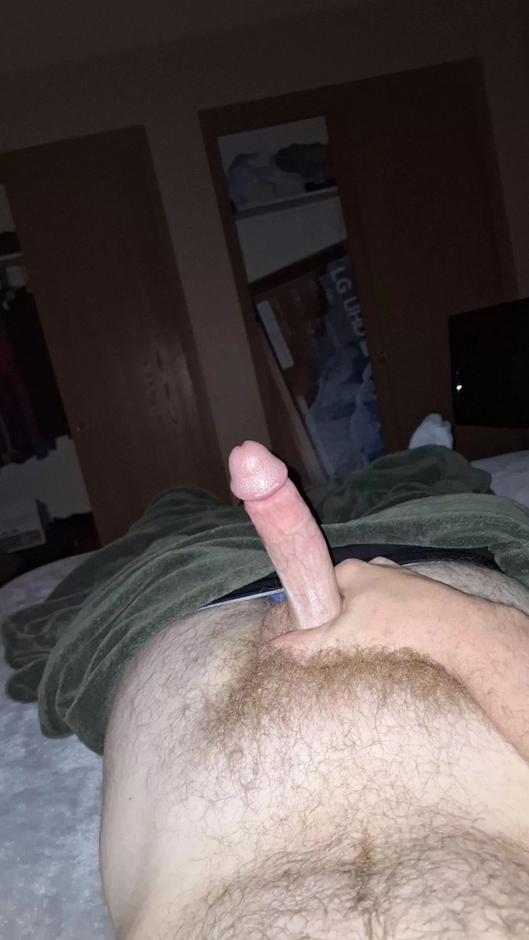 18 Looking for hairy jerk bros. Add my snap Nj_2180
