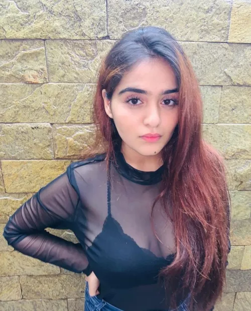 (24f) Do you find me hot?