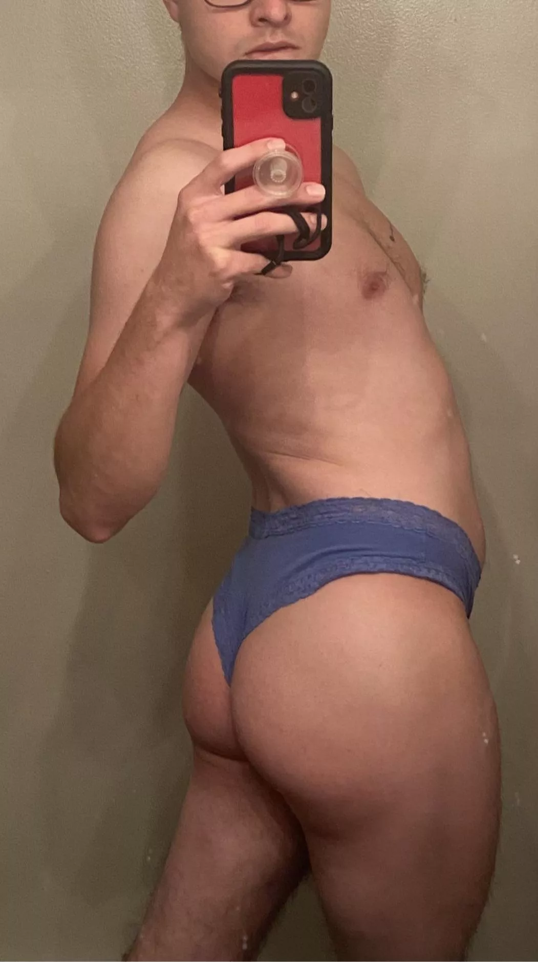 27 dl twink bottom. DM me ;)