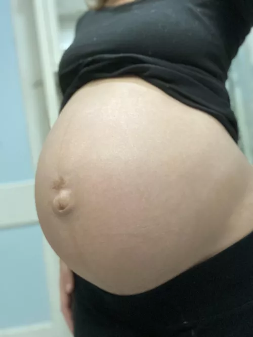 36 weeks pregnant. How do I look?