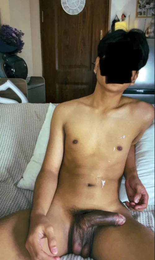 A leak from my small Korean pipe 🤭