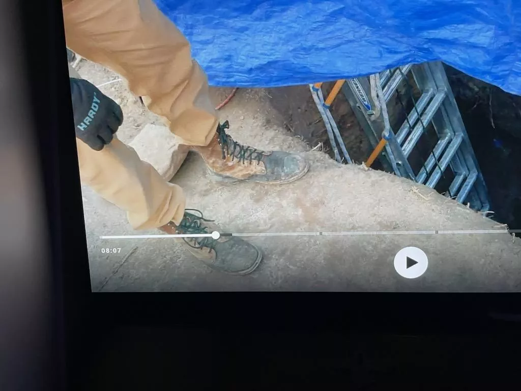 Can anyone identify these boots?