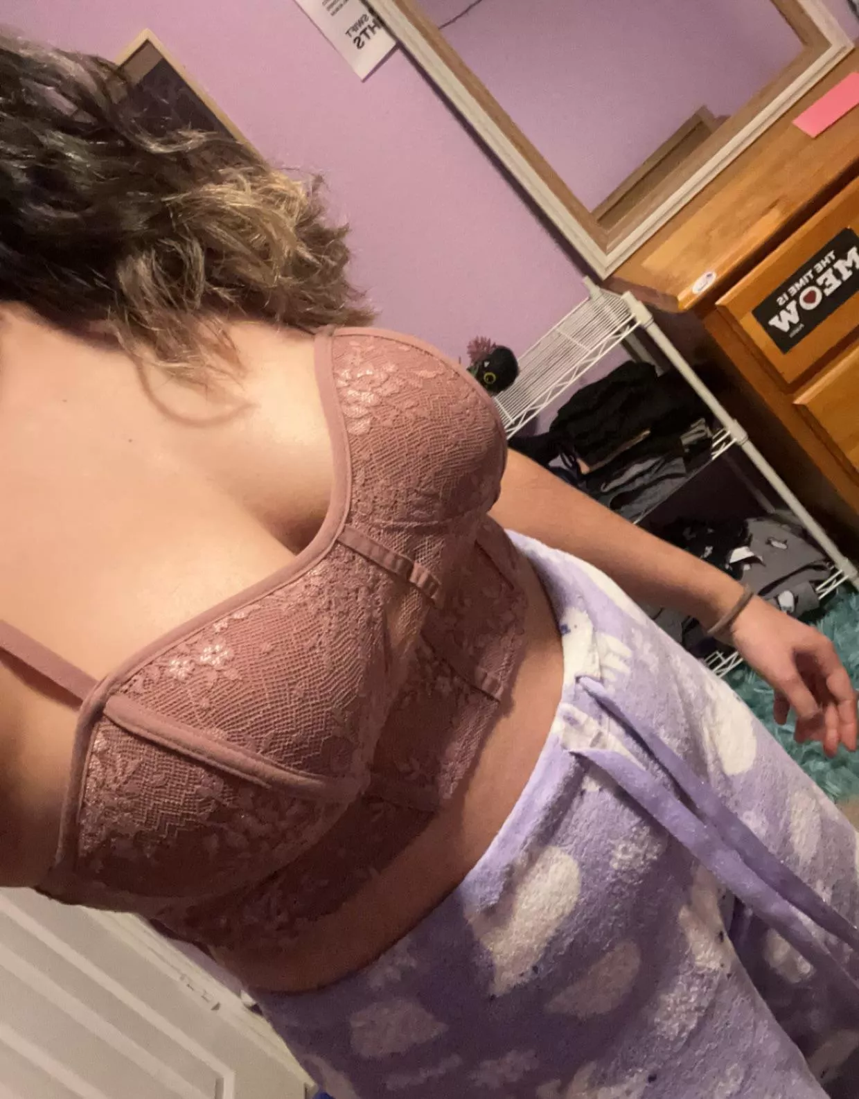 Chilling at home and would love some company ;)