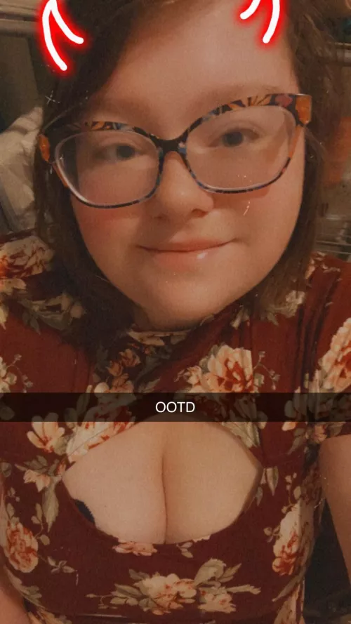 Devil horns fit me lol