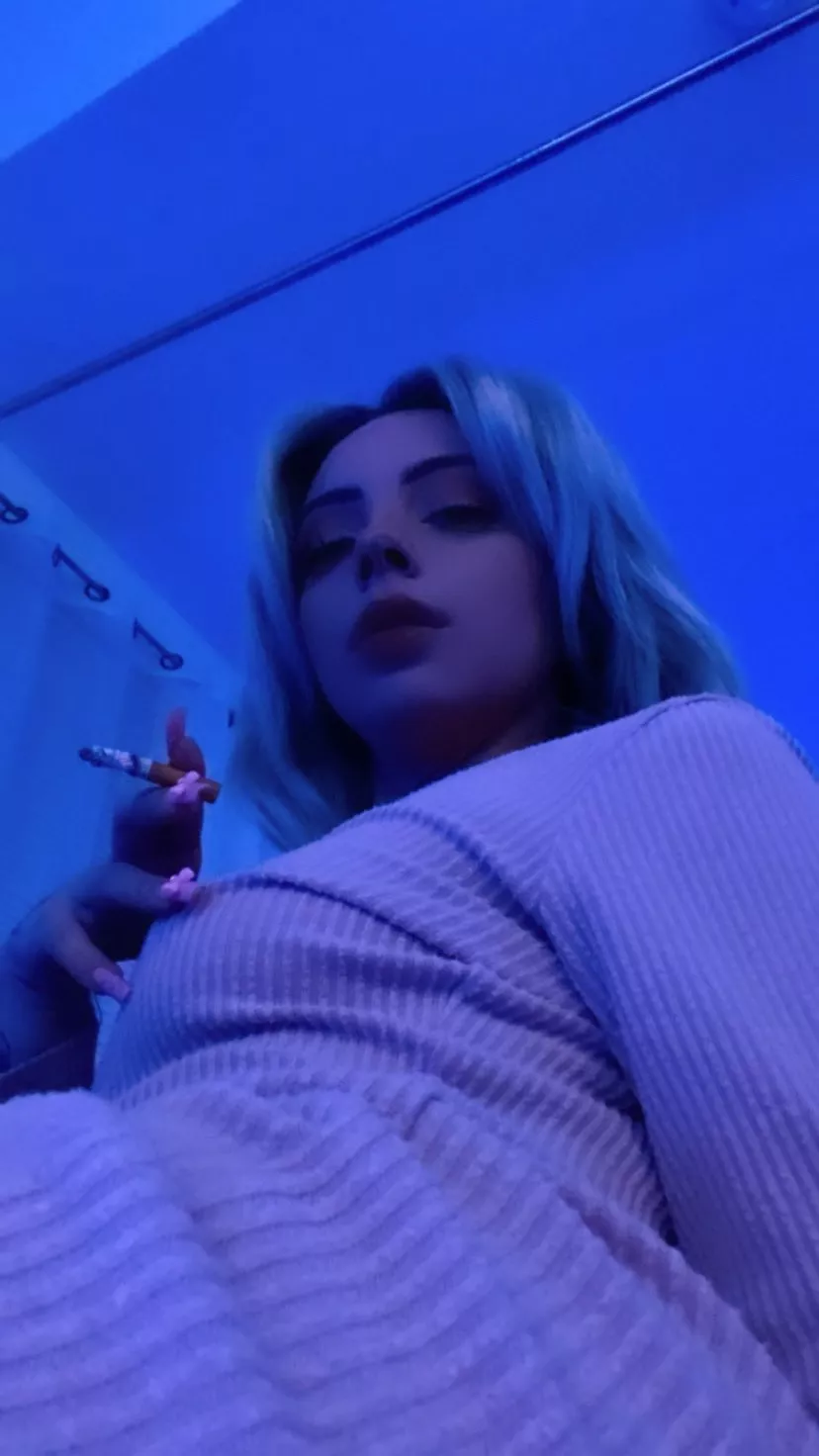 Do I look hot when I smoke?