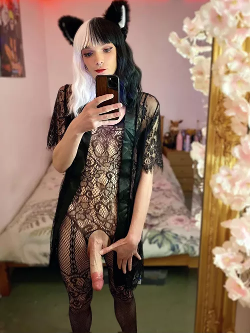 Do you think I could trap you with this? ;3