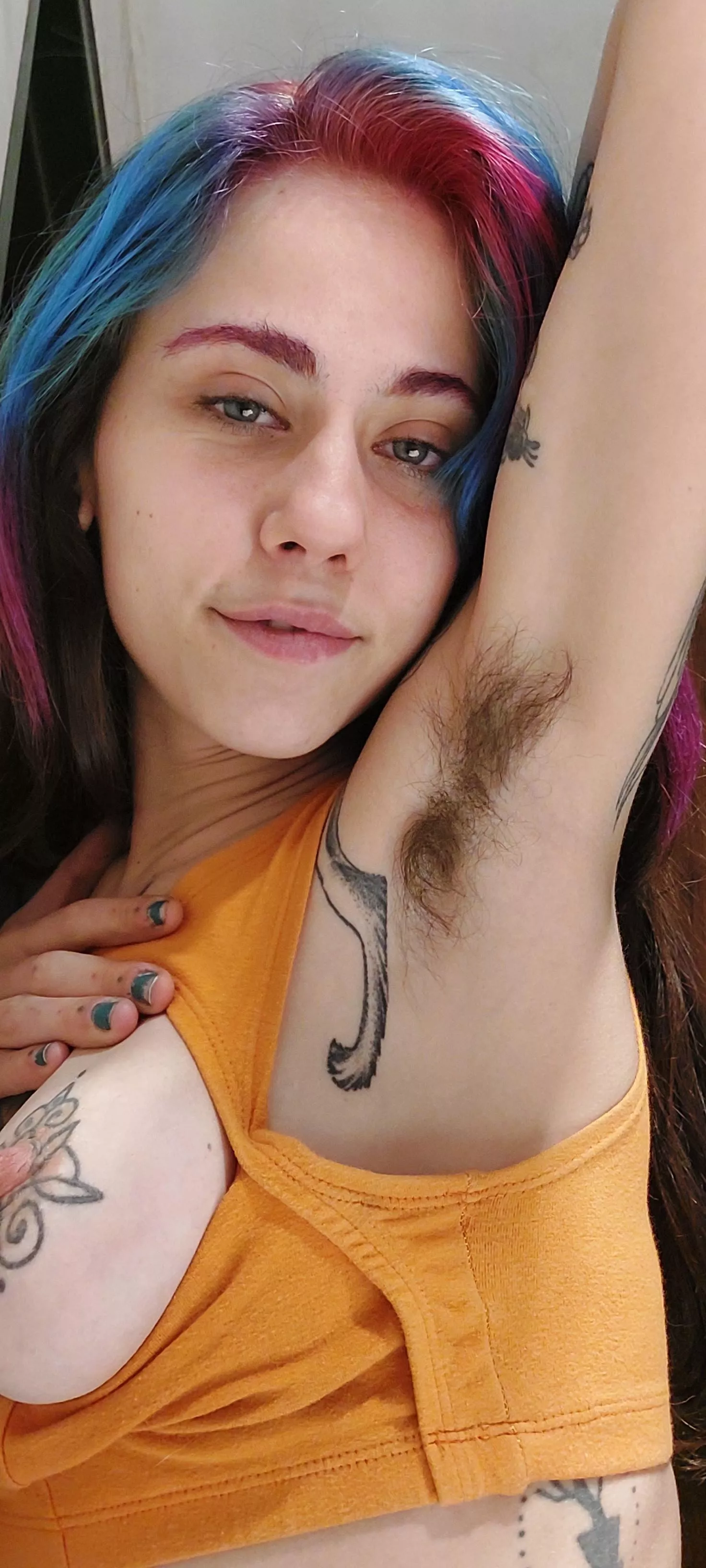 Enjoy my sexy and hairy armpits
