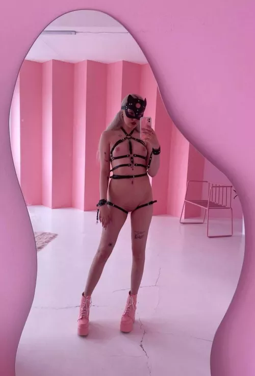 I gotta run to save the world, but first you fuck me really hard 🔥