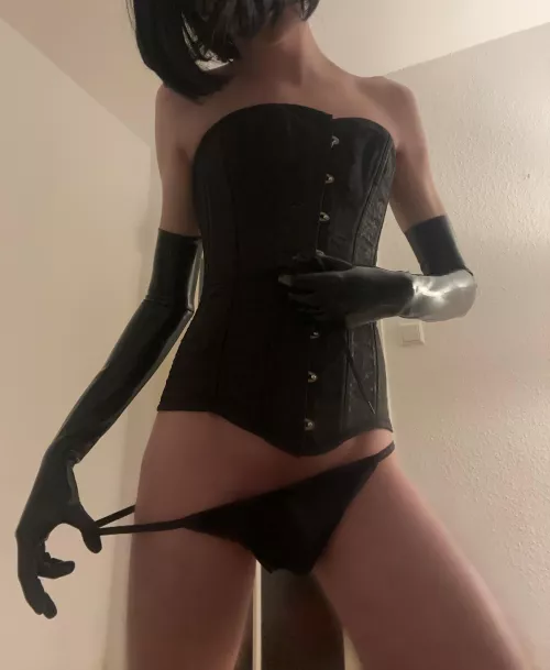 I have a new outfit and it feels good 🤤