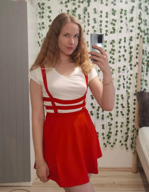 I hope the red color doesn't distract you from the important things...