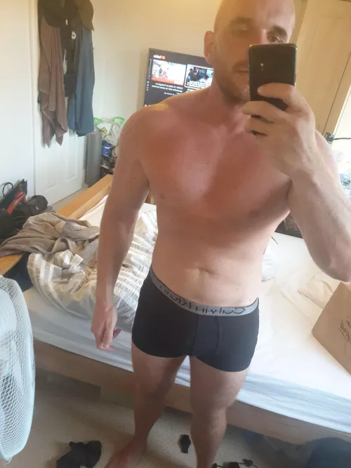 Looks like black is slimming haha no bulge