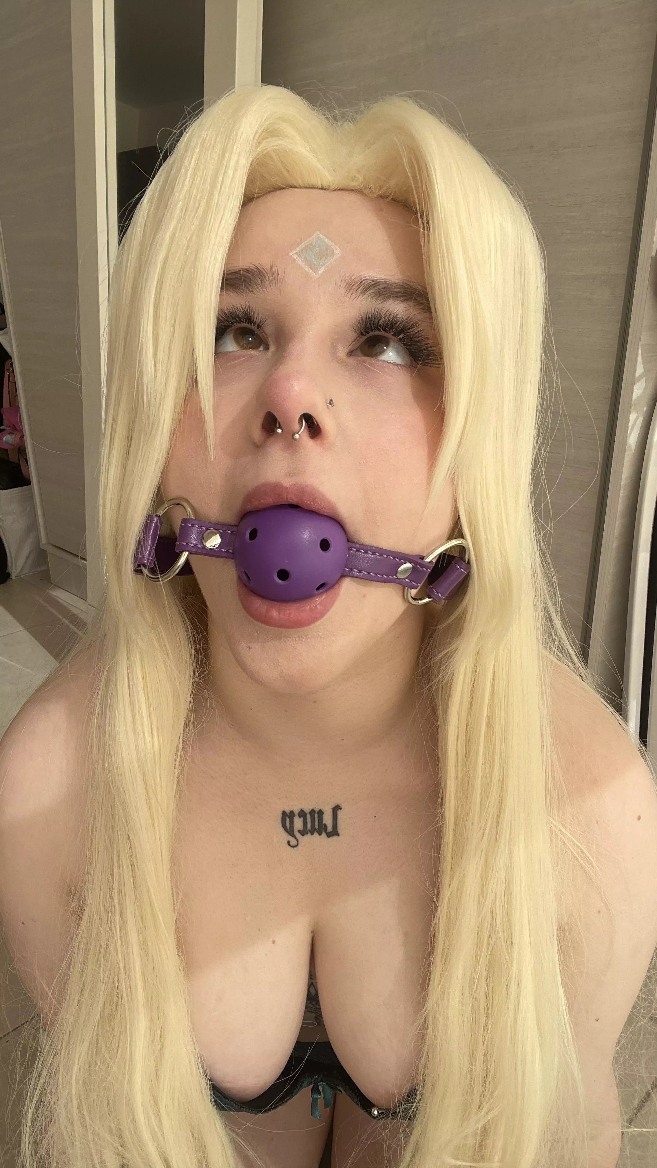 My mouth is closed, but my eyes are rolling, keep coming in behind me