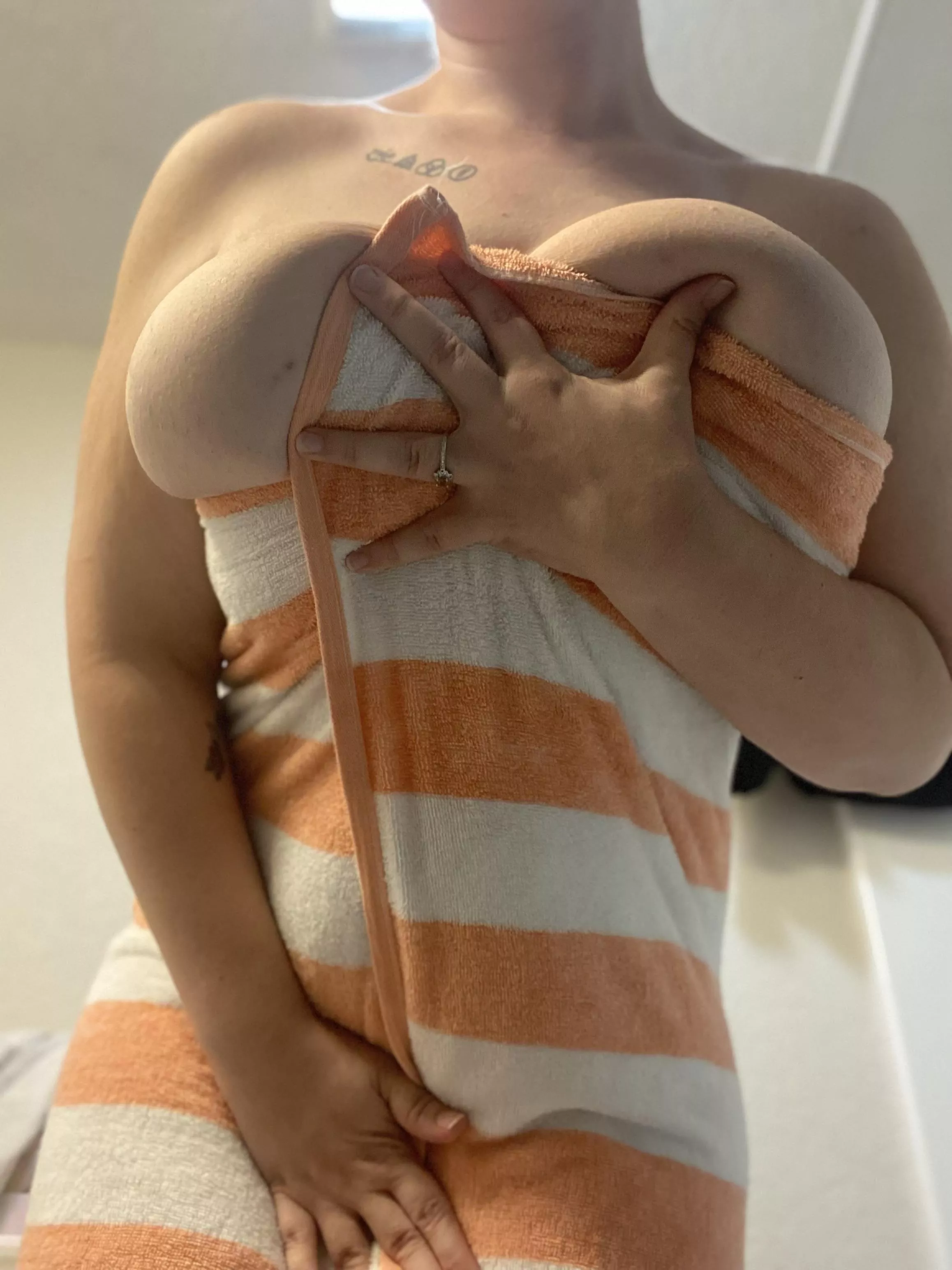 My shower is broken, can I borrow yours? (25f)