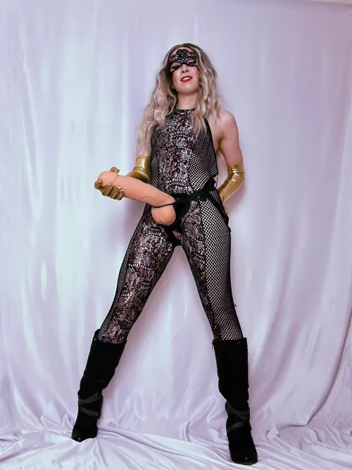 My weapon of ass destruction ✨