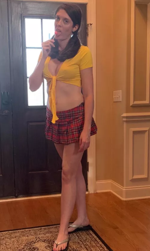 Need me to change some lightbulbs ? [F]