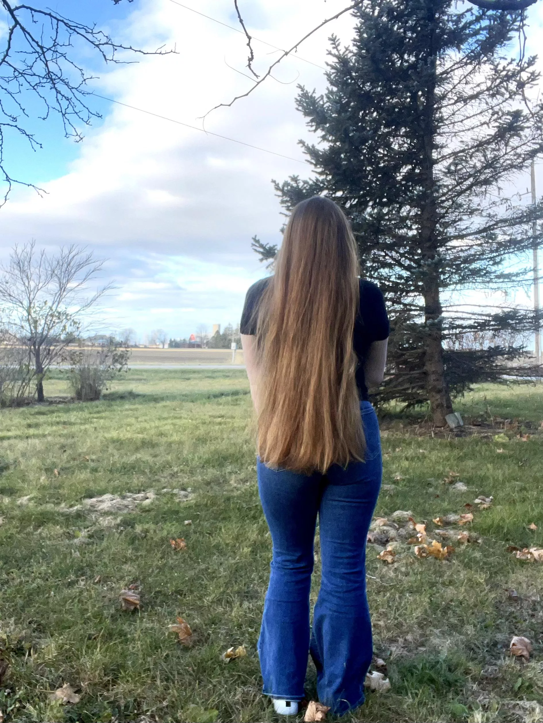 Probably my last photo of the year outside 🥶 it’s officially freezing in Canada 🇨🇦