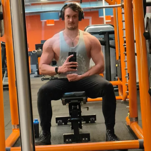 Some love for a gym bro?