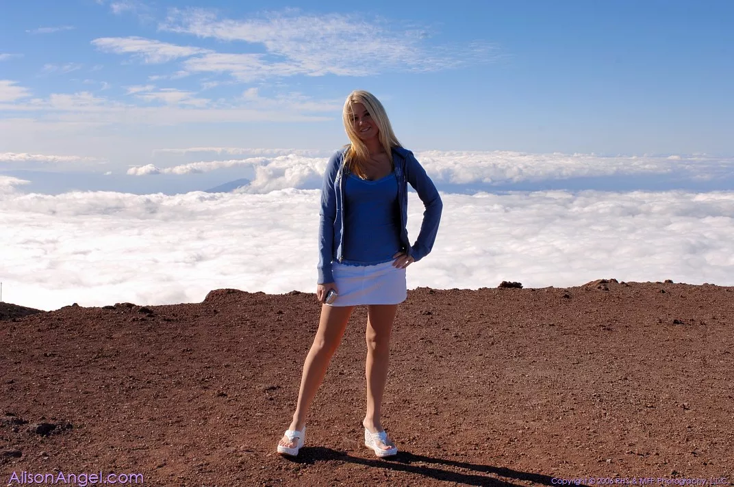 The Most Beautiful Blonde on The Planet😍🤤💦💦