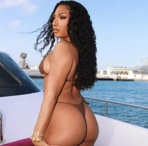 Thee stallion 😍🍑