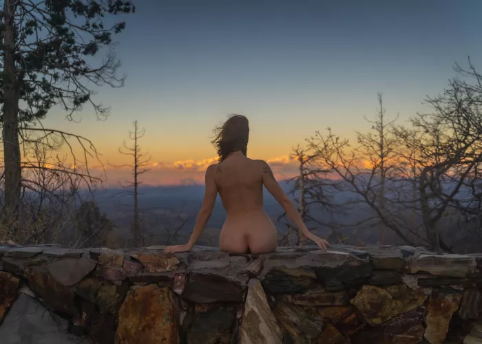 Watching the sunset🌅