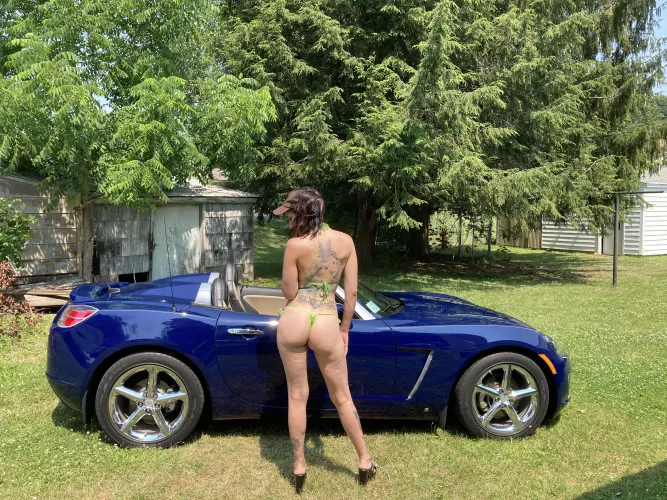 Which would you take for a ride…..🍑🔥