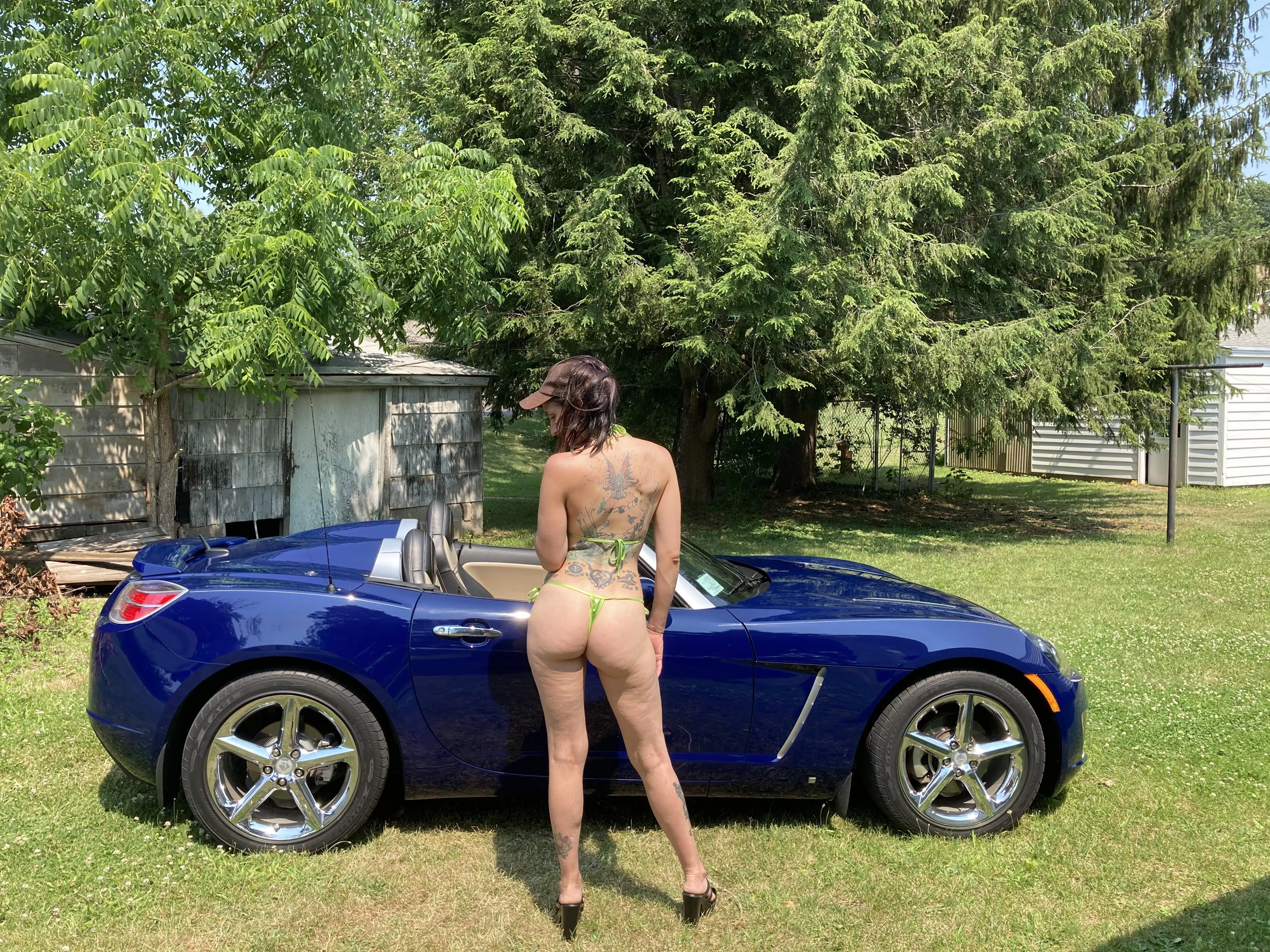 Which would you take for a ride…..🍑🔥