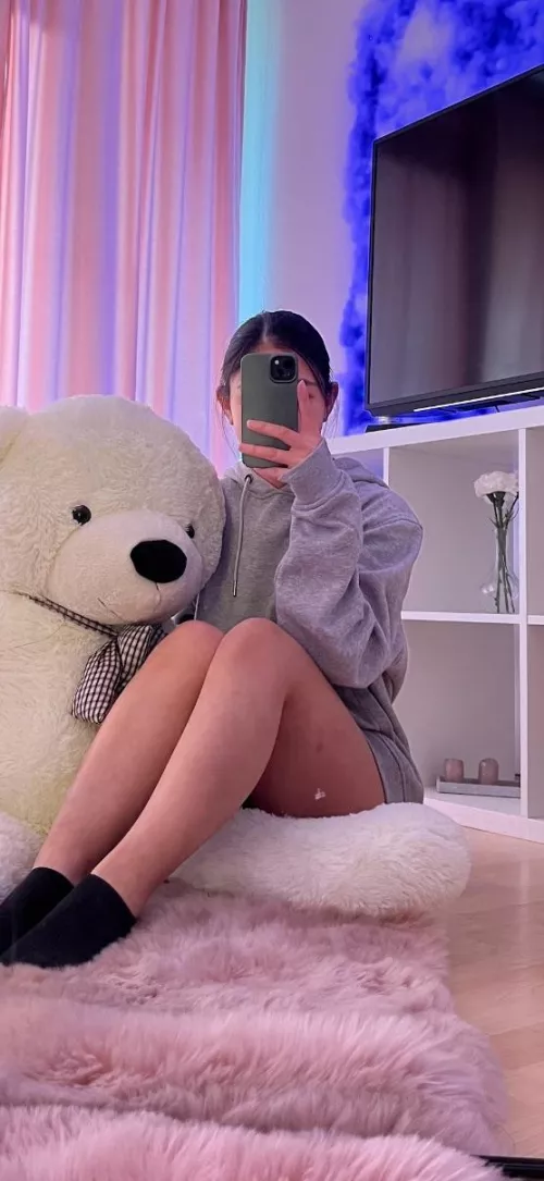 Would u lend me ur sweater?