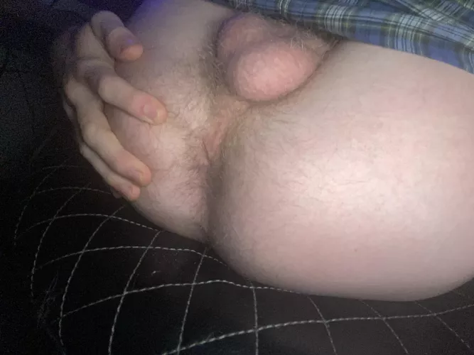 would you eat it while I’m gaming ?