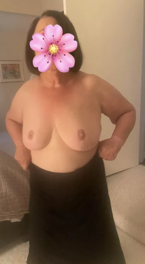 Would you play with these 74 year old GILF boobs