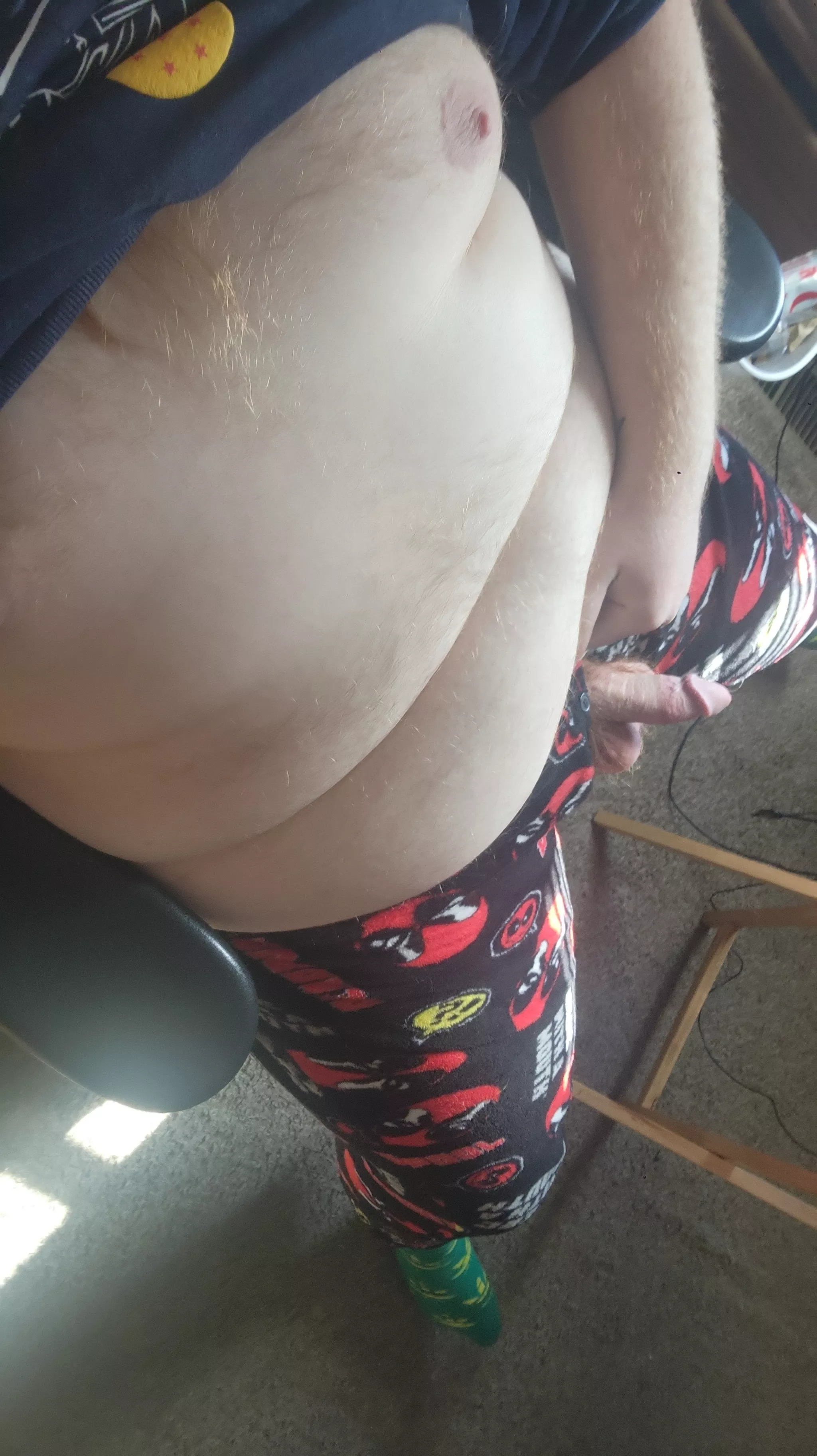 26 Nerd longing for a hot mouth