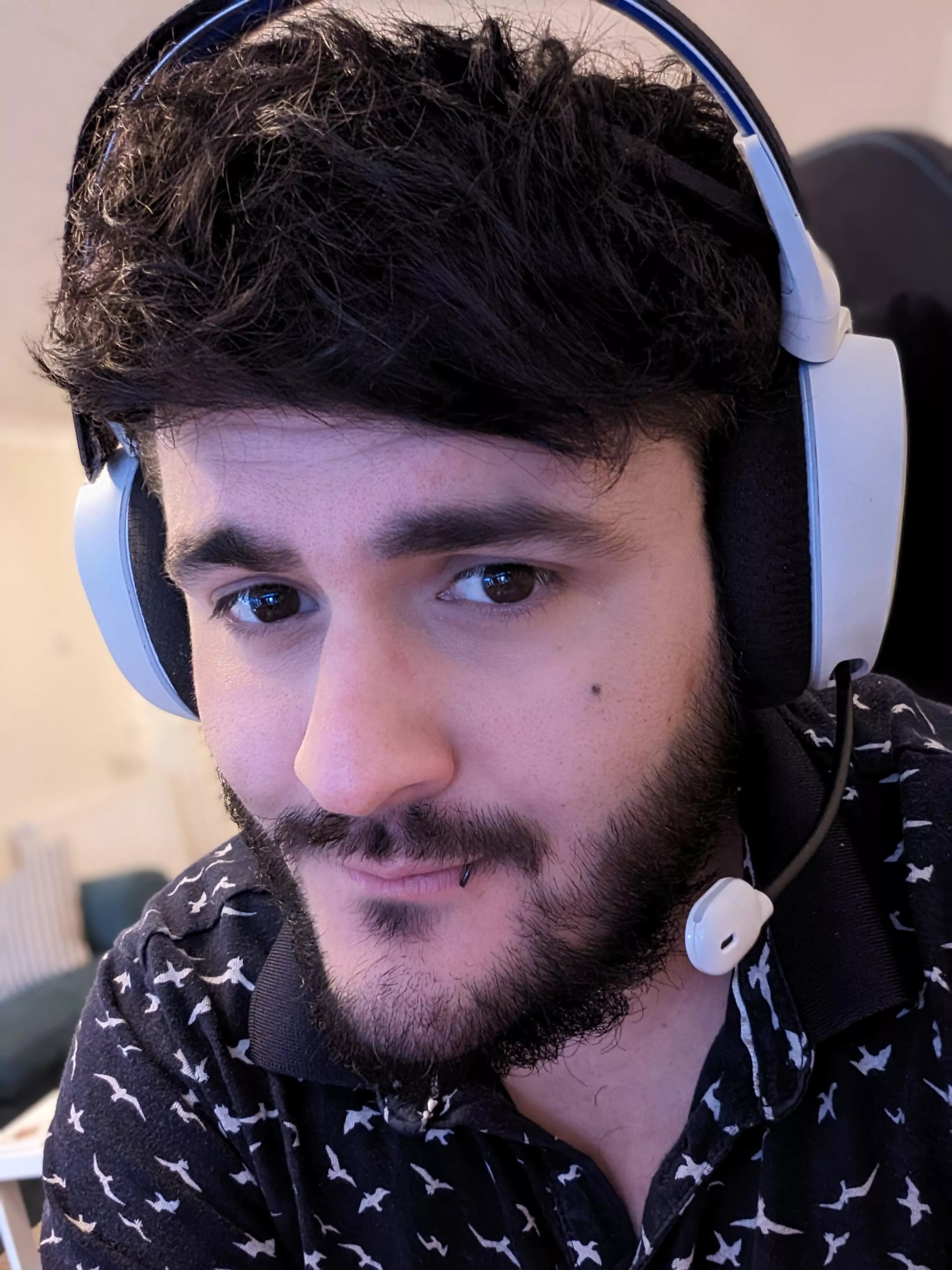 33 M UK - looking for fellow pc gaymers? EUW for League of Legends, World or Warcraft or Overwatch 2… let's be friends 🥹